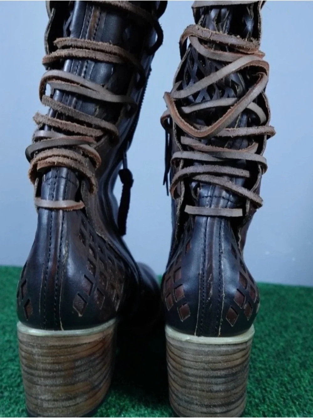 Freebird by Steven Madden carver Women’s Brown Lace-Up Knee Boot 8